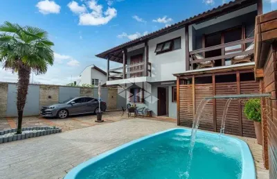 Casa sobrado, 4 dormitórios, suite, 3 banheiros, closet, sacada, piscina, área gourmet, amplo pátio.localizado no bairro são josé