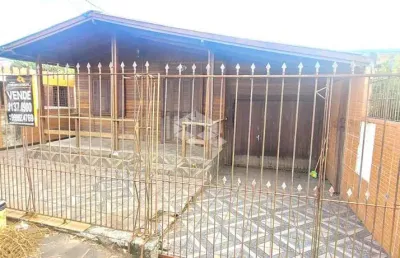 Casa com 204 m² de área privada, 3 dormitórios sendo 2 suítes, sala de estar, jantar e cozinha, vaga de garagem coberta para 3 carros a venda