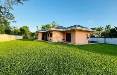 Casa com 3 dormitorios no bairro sitio ipiranga cachoeirinha