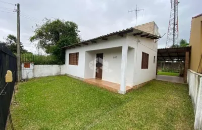 Casa térrea de 2 dormitórios, no bairro são josé, em canoas