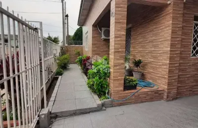 Casa com 4 quartos, 01 suíte, 02 vagas no bairro estância velha - canoas