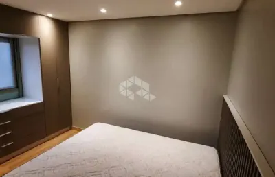 Apartamento muito bem localizado com 2 dormitorios e 1 banheiro.