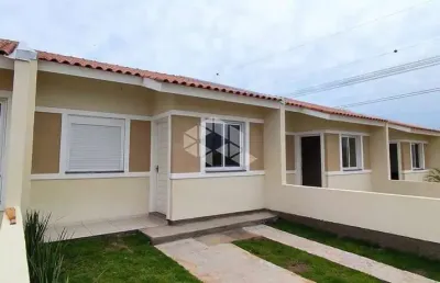 Casa com 2 dormitórios e 2 vagas em condomínio fechado em cachoeirinha