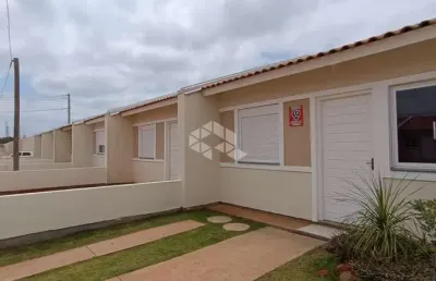 Casas 2 dormitórios no lança,mento recanto do bosque