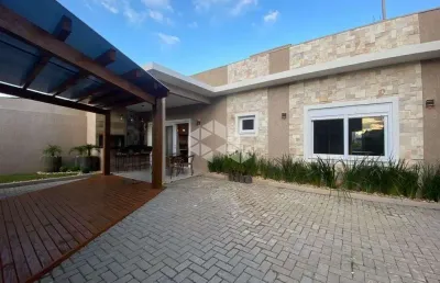 Casa  com 4 dormitórios, 4 banheiros, amplo pátio, área gourmet, região de moradores, capão da canoa.