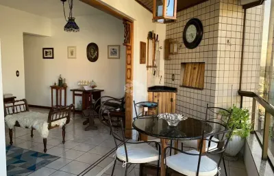 Apartamento 2 dormitórios, 1suíte, frente, sacada, centro, capão da canoa