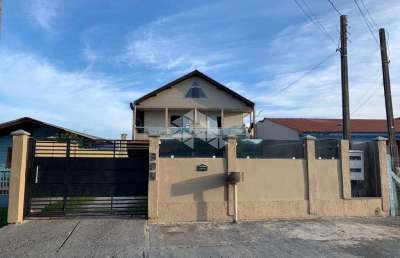 Casa  4 dormitórios ,03 banheiros ,sala ,cozinha ,garagem, piscina, arco iris capão da canoa