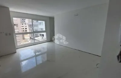 Apartamento de alto padrão a 300m do mar no centro de capão da canoa!
