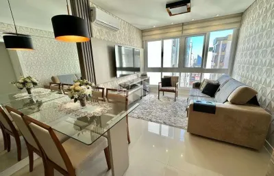Junto a praça luterana apartamento 2 dormitórios mobiliado com box de estacionamento