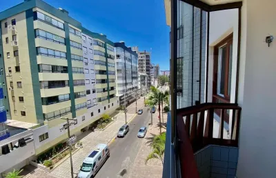 Apartamento 03 dormitórios, 01 suíte , armários em todos os cômodos sob medida,95 m², sacada com churrasqueira,split, 01 quadra  mar, capão da  canoa!