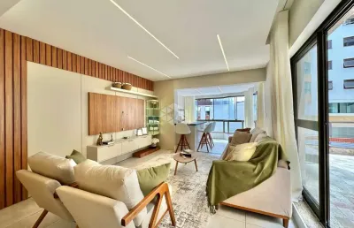Apartamento com 3 dormitórios sendo 1 suíte, no centro  próximo ao mar com terraço!!