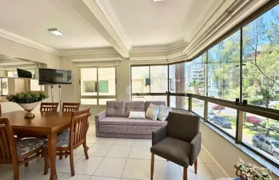 Belissímo apartamento com 03 dormitórios, sendo 01 suíte no centro de capão da canoa!!