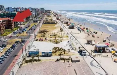 Prédio a beira mar no centro 3 dormitórios mobiliado