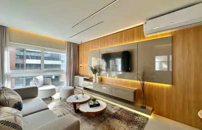 Apartamento à venda  em capão da canoa com 2 dormitórios sendo 1 suíte , box com tomada elétrica e depósito!!!