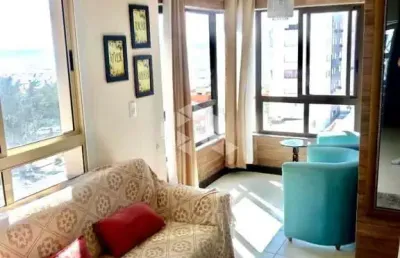 Apartamento composto de 01 dormitório, mobiliado, vista para o mar, no centro de capão da canoa/rs.