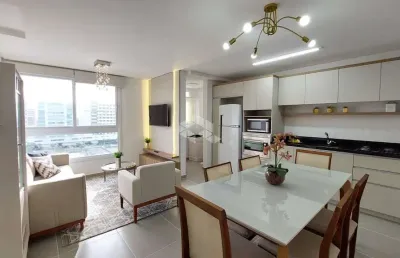 Apartamento novo, decorado e pronto para morar - viva a elegância a poucos passos da praia!