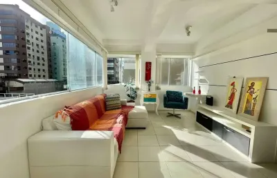 Apartamento de 2 dormitório, 1 suíte, mobiliado, churrasqueira, área de serviço, em capão da canoa
