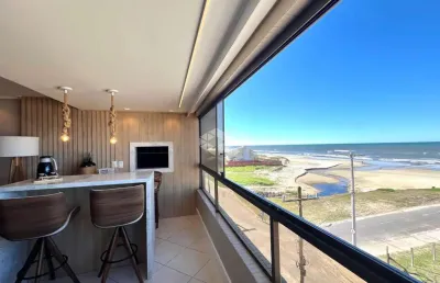 Apartamento à venda frente mar em com 2 quartos (1 suíte) - mobiliado, decorado e com vista definitiva do mar