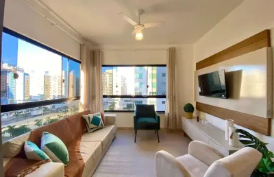 Apartamento 03 dormitórios, 01 suíte, mobiliado e decorado, em capão da canoa/rs.