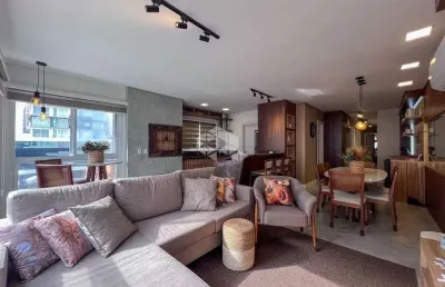 Apartamento mobiliado e decorado, 107 m² de área privativa. composto de 03 suítes, posição oeste/norte, em capão da canoa/rs.
