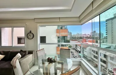 Apartamento mobiliado e decorado, 03 dormitórios(sendo 01 suíte),em capão da canoa/rs.
