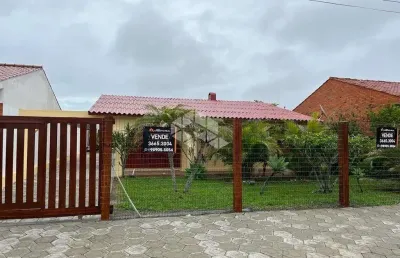 Casa à venda, com 3 dormitórios, 3 vagas/box, no centro de xangri-lá/rs