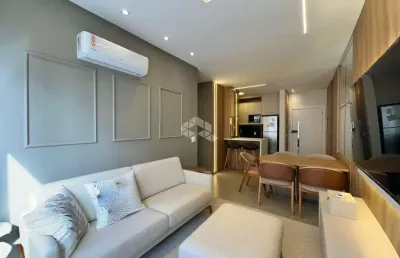 Apartamento mobiliado e decorado, 02 quartos(sendo 01 suíte), no bairro zona nova, em capão da canoa/rs.