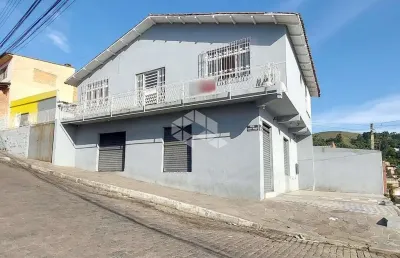 Casa com 3 quartos à venda na Rua Dona Firmina, 1650, Vila São José, Porto Alegre