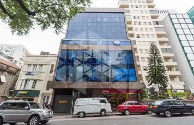 Sala/conjunto comercial à venda, com vaga de garagem, elevador e portaria, localizado em frente à santa casa