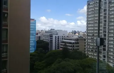 Apartamento com 3 quartos à venda na Rua Ramiro Barcelos, 1107, Independência, Porto Alegre