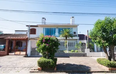Casa 4 quartos/dormitórios com 232 m² área privativa