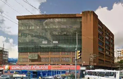 Sala comercial com 276 m² privativos, elevador, garagens