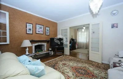 Casa com 3 quartos à venda na Rua General Gomes Carneiro, 258, Medianeira, Porto Alegre