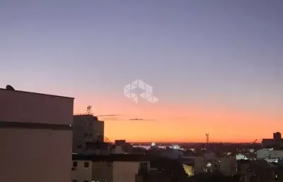 Um dormitório amplo andar alto com vaga escriturada no bairro floresta,