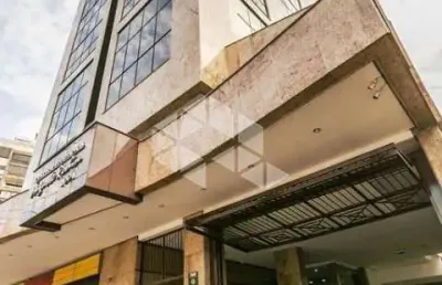 Ótima sala/conjunto comercial desocupado na avenida carlos gomes, bairro petrópolis, com 1 vaga de garagem, portaria e elevadores