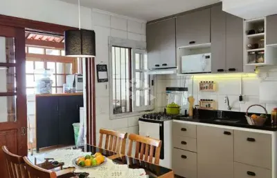 Casa com 2 quartos à venda na Rua Baldoino Bottini, 368, Hípica, Porto Alegre