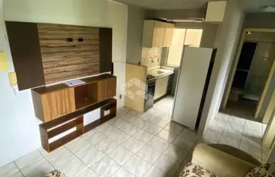 Apartamento de 2 quartos bem localizado na restinga