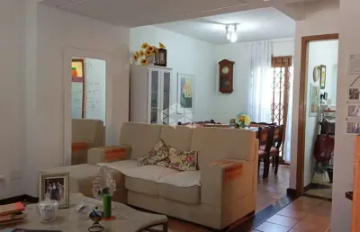 Casa em condomínio com 115m²  e 3 quartos à venda no bairro cavalhada