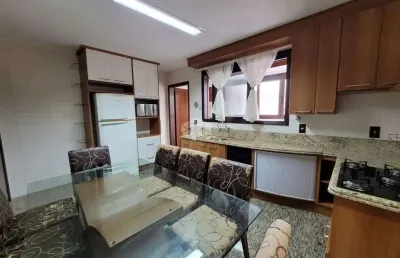 Amplo apartamento com 03 dormitórios sendo 1 suíte e 1 vaga no bairro pio x em caxias do sul