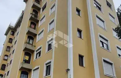 Apartamento com 03 dormitórios no bairro centro em  caxias do sul