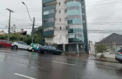 03 suítes e 05 vagas de garagem no altos do bairro de lourdes em caxias do sul