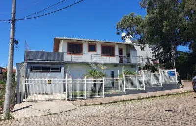 Casa no cidade nova com 150m2, 4 dormitórios, 2 banheiros, 2 vagas, terraço para piscina, sacada e churrasqueira