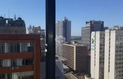 Sala comercial no centro histórico, andar alto, portaria 24 horas, 46,38 privativos.