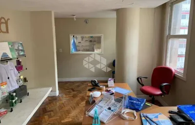 Bom conjunto comercial com 113m² podendo ser integrada com outras com total 33om²