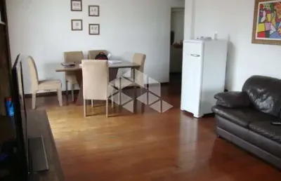 Amplo apartamento 3 dormitórios com 113m² privativos com dependência empregada