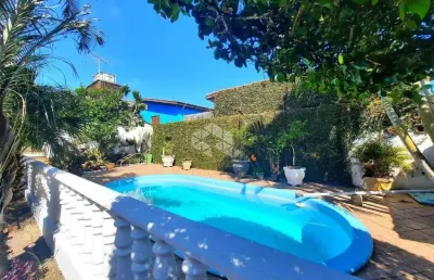Casa com 2 quartos e 4 vagas com piscina em viamão rs