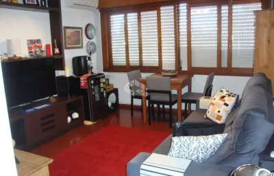 Ótimo apartamento 03 quartos, de frente, dois boxes escr. bairro menino deus