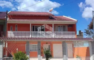 Ótimo sobrado a venda em canoas/rs no bairro harmonia 3dorm, 1suíte c/ piscina.