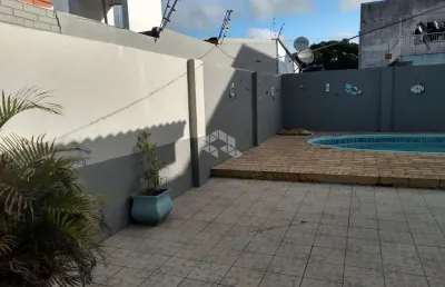 Casa  de 4 quartos, churrasqueira e piscina no bairro harmonia  em canoas rs
