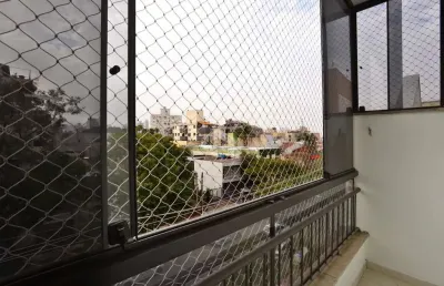 Apartamento semimobiliado de 3 dormitórios 1 suíte, sacada,91 m²,bairro santa cecília, porto alegre.